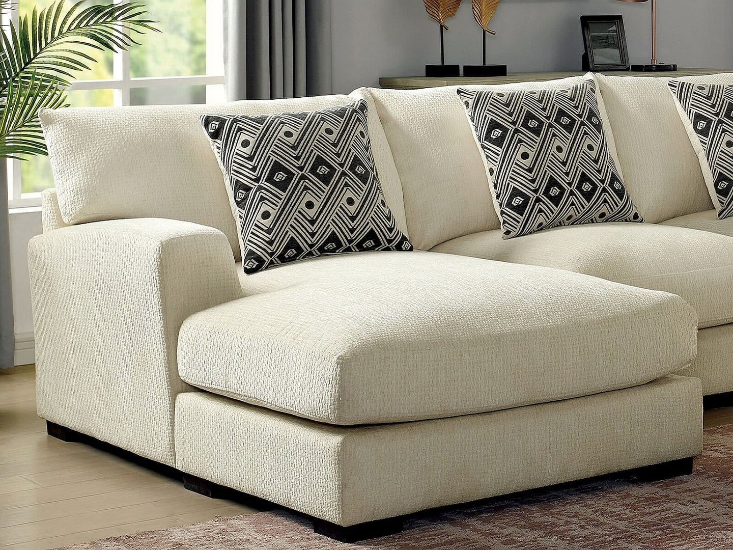 LACONIA Sectional - Chaise