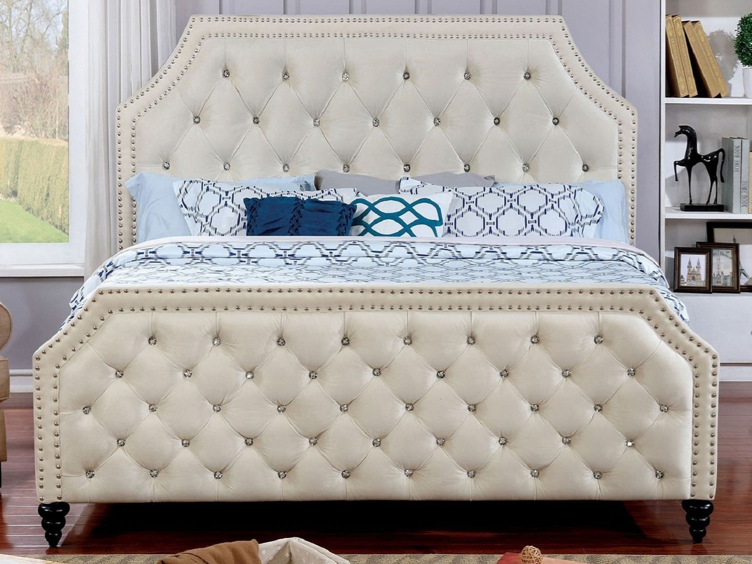WILTON Queen Bed