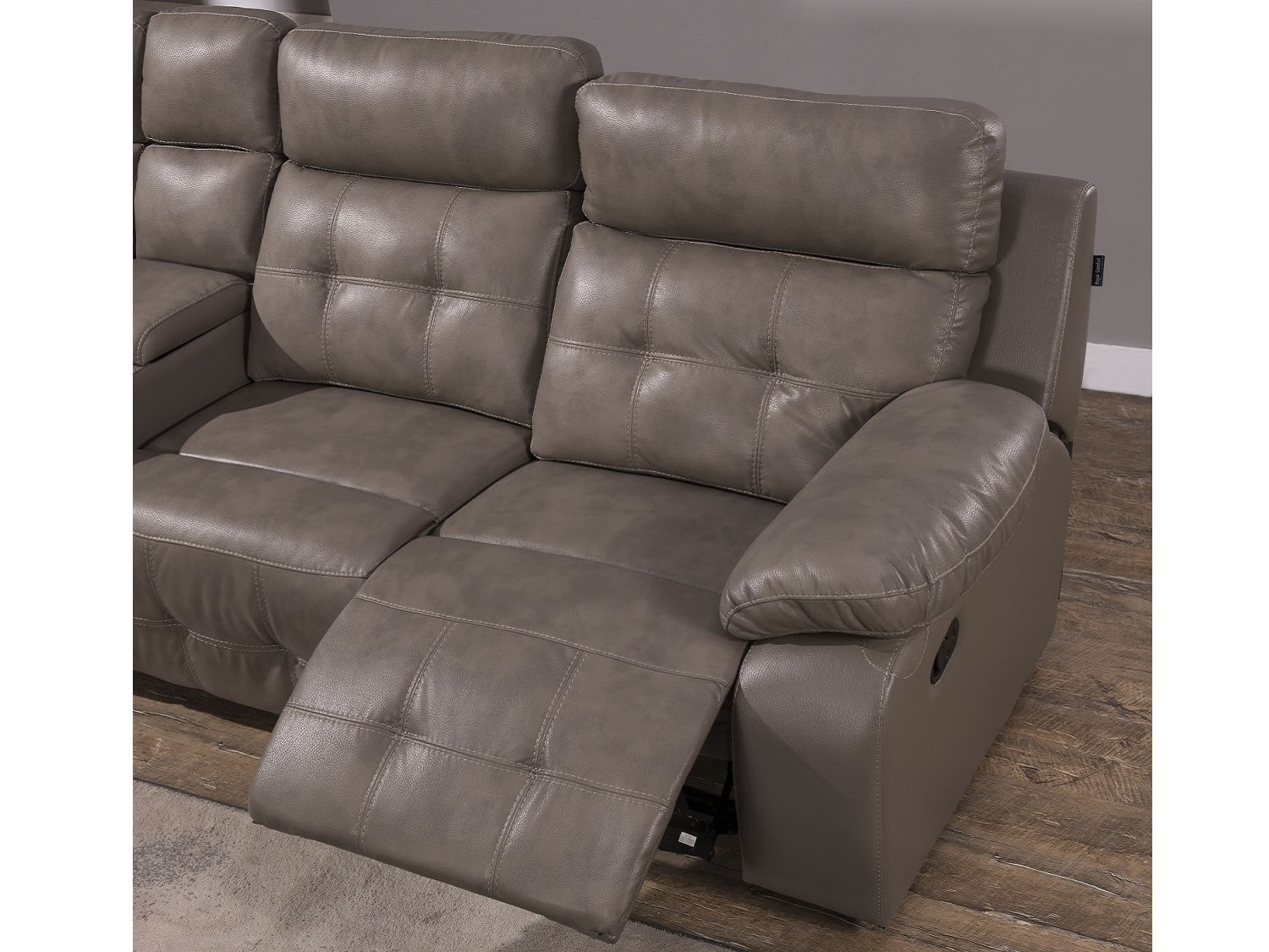 MOUNTOUR Leather Reclining Sectional - Front